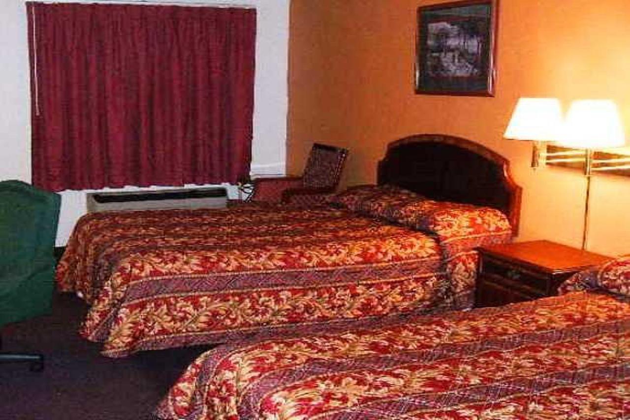 A Victory Inn - Roseville Room photo